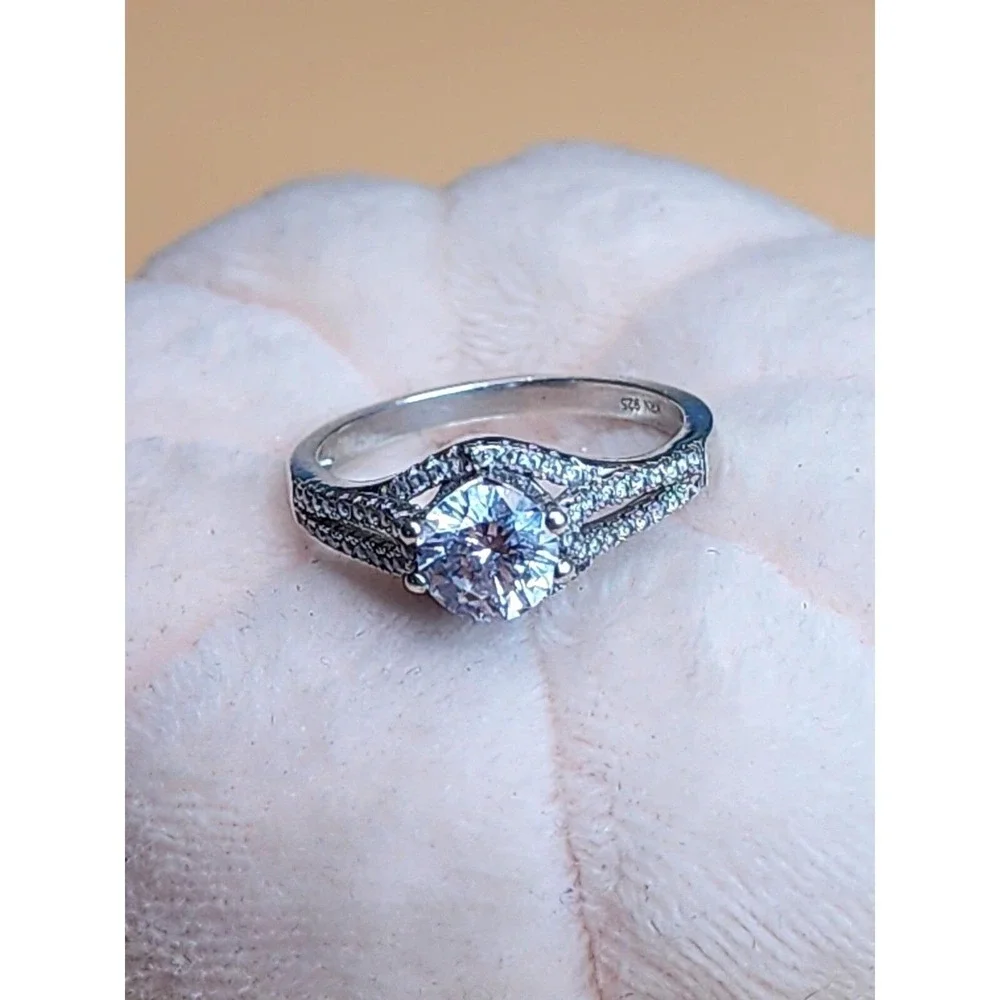 Vtg KIRAN JEWELS KRN Signed 925 Sterling Silver CZ Ring Size 8¼ FREE $HIPPING!!‎